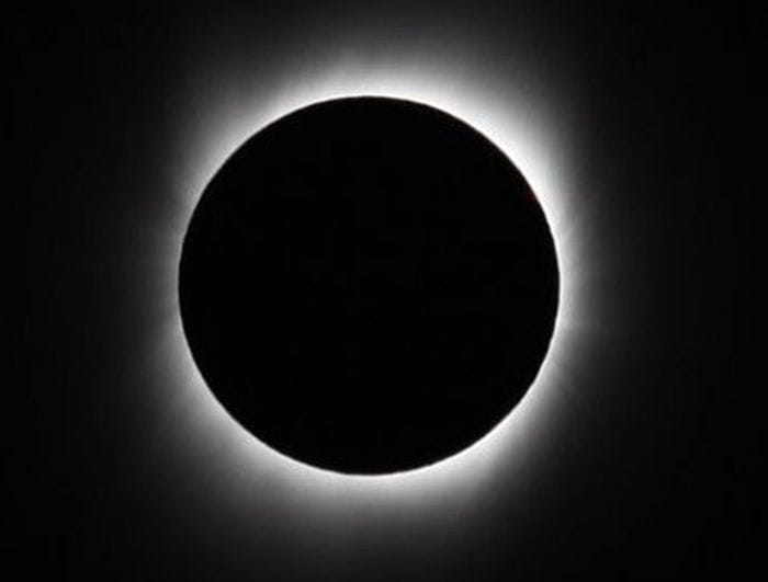 Cresce l'attesa per l'eclissi totale di Sole del 12 agosto 