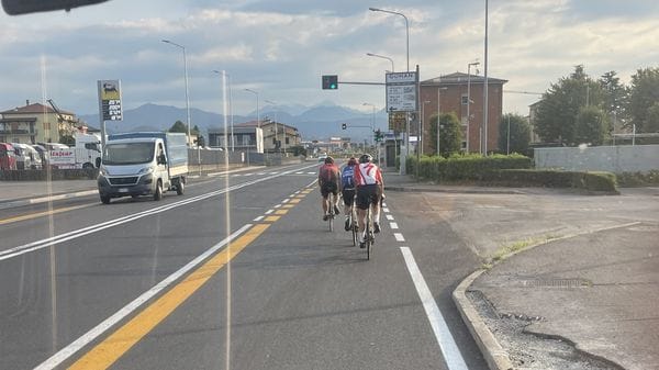 E-Brt, caos sulle corsie riservate: «Percorsi alternativi per le bici»