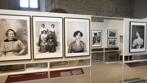 Cinque scatti che svelano la fotografia di Eugenio Goglio
