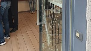 Tentata spaccata in largo Belotti a Bergamo, nel mirino il Caffè del Largo - Foto