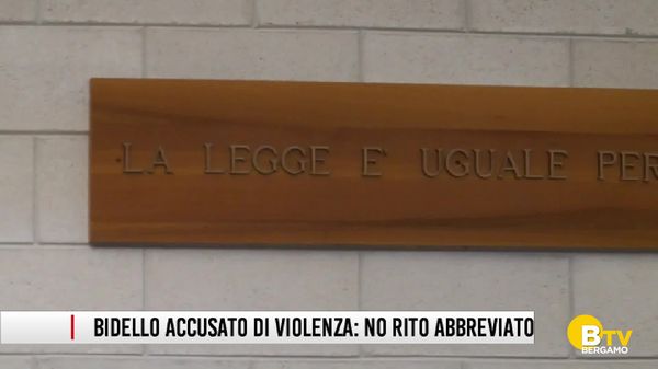 Ex bidello in aula per violenza sessuale aggravata