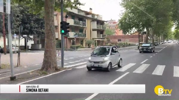 E-brt, finito il tempo dei test. Messi semafori e specchi per la sicurezza