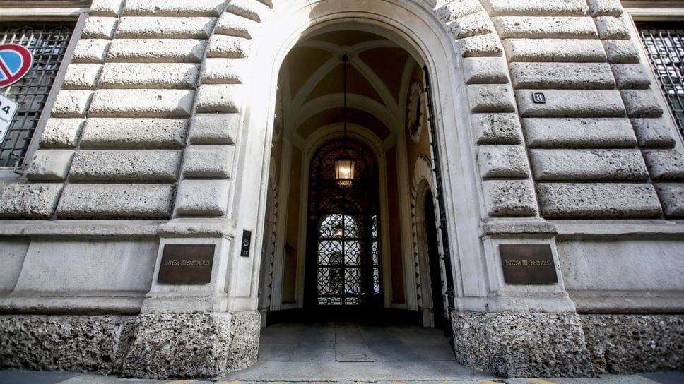 Intesa Sanpaolo, il ceo Messina: «Aumento di capitale passaggio fondamentale»