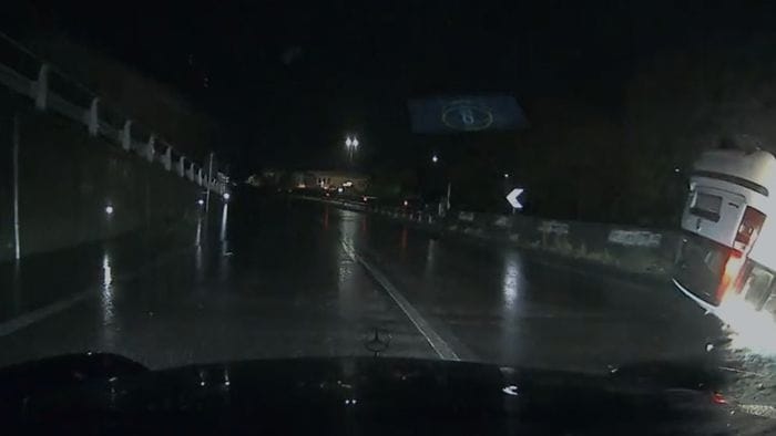 https://storage.ecodibergamo.it/media/photologue/2026/9/10/photos/cache/la-pioggia-e-arrivata-allagamenti-e-disagi-sulle-strade-della-bergamasca-foto_27e7a494-ace0-11f1-b9d5-12ede011745c_1920_1080_v3_large_16_9.jpg