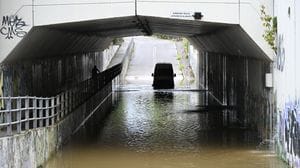 La pioggia è arrivata, allagamenti e disagi sulle strade della Bergamasca - Foto e video