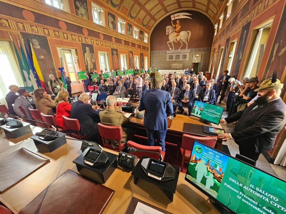 Bergamo in festa con gli Alpini, pronta a candidarsi per la centesima Adunata nazionale nel 2029 - Foto e video
