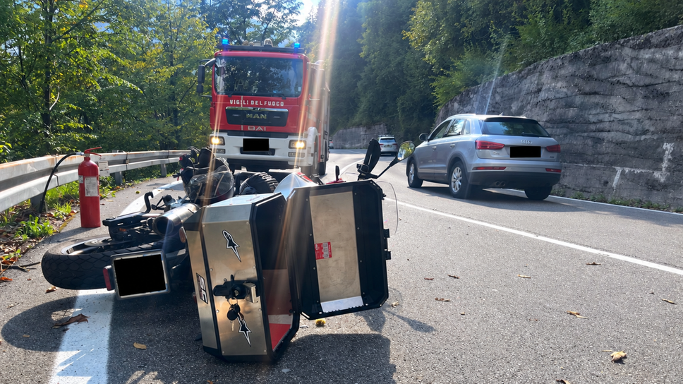 Moio de’ Calvi, scontro con una moto: due feriti. Individuata a Lenna la Punto in fuga: i conducenti fermati al bar