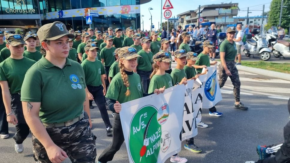 Alpini, Bergamo celebra i 105 anni: la sfilata e la città in festa - Foto