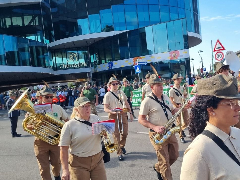 Alpini, Bergamo celebra i 105 anni: la sfilata e la città in festa - Foto