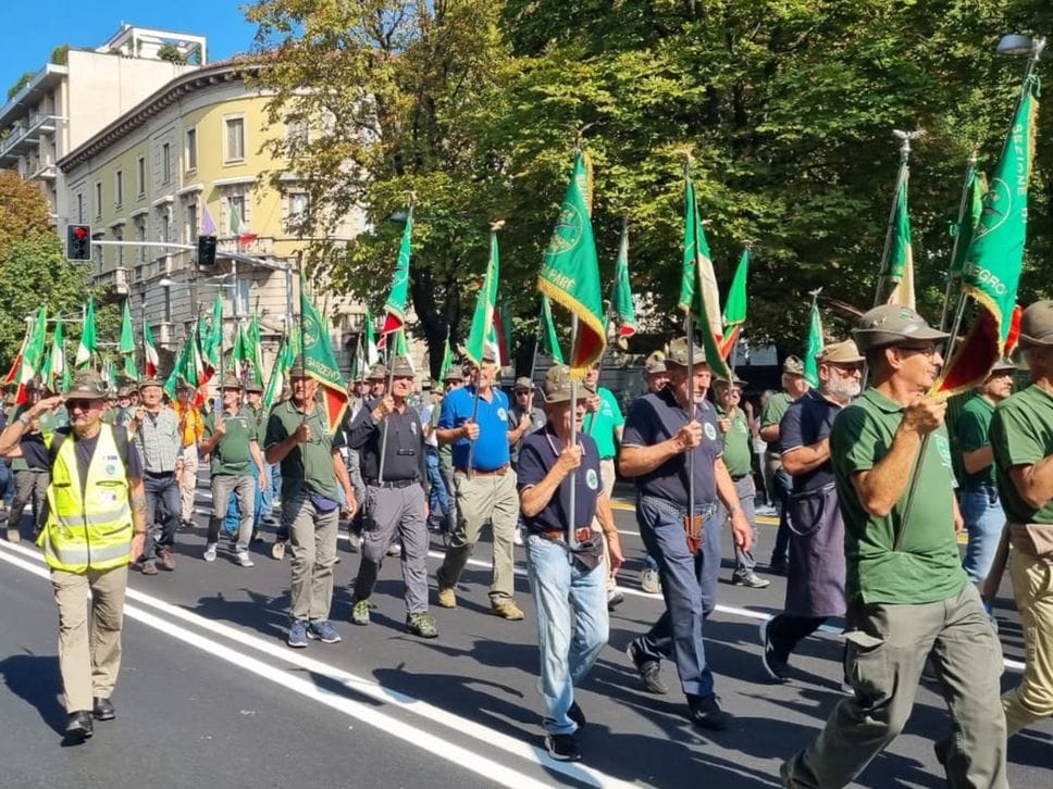 Alpini, Bergamo celebra i 105 anni: la sfilata e la città in festa - Foto