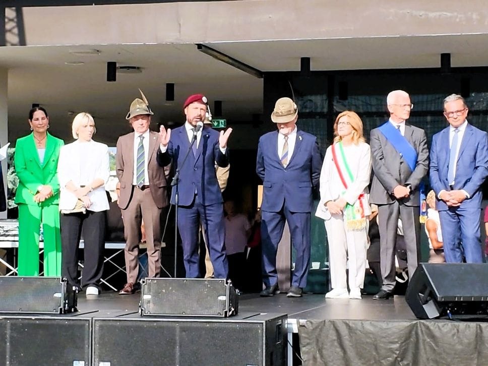 Alpini, Bergamo celebra i 105 anni: la sfilata e la città in festa - Foto