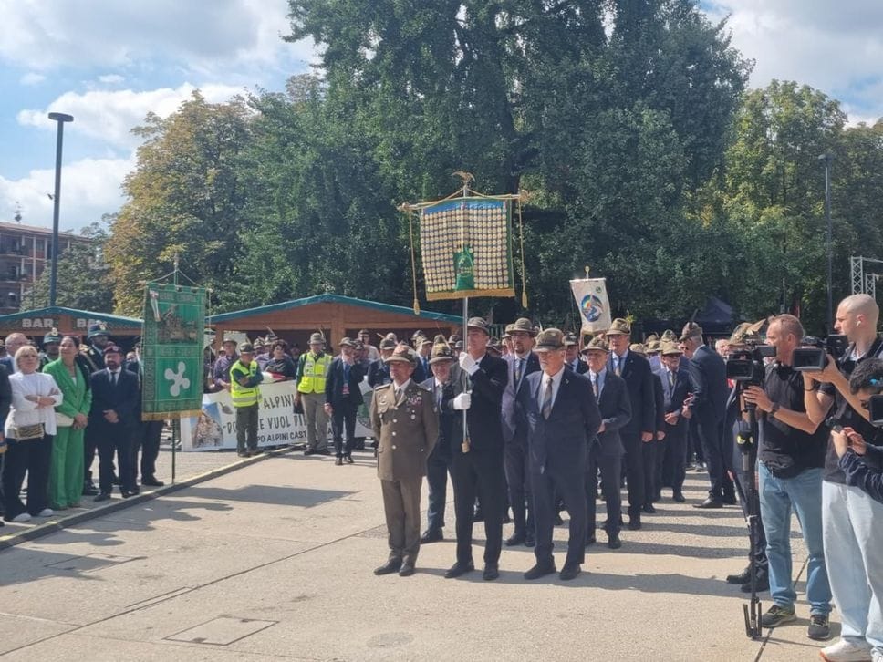 Alpini, Bergamo celebra i 105 anni: rivivi qui la sfilata - Foto e video