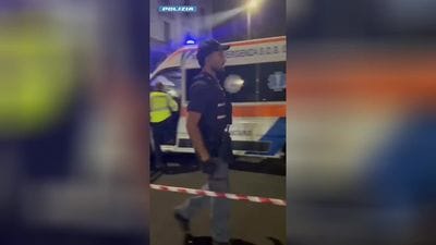 https://storage.ecodibergamo.it/media/photologue/2026/9/13/photos/cache/uomo-sul-tetto-a-bergamo-loperazione-della-polizia_f6482f8a-af50-11f1-a5f4-e18930890b66_1920_1080_display.jpg