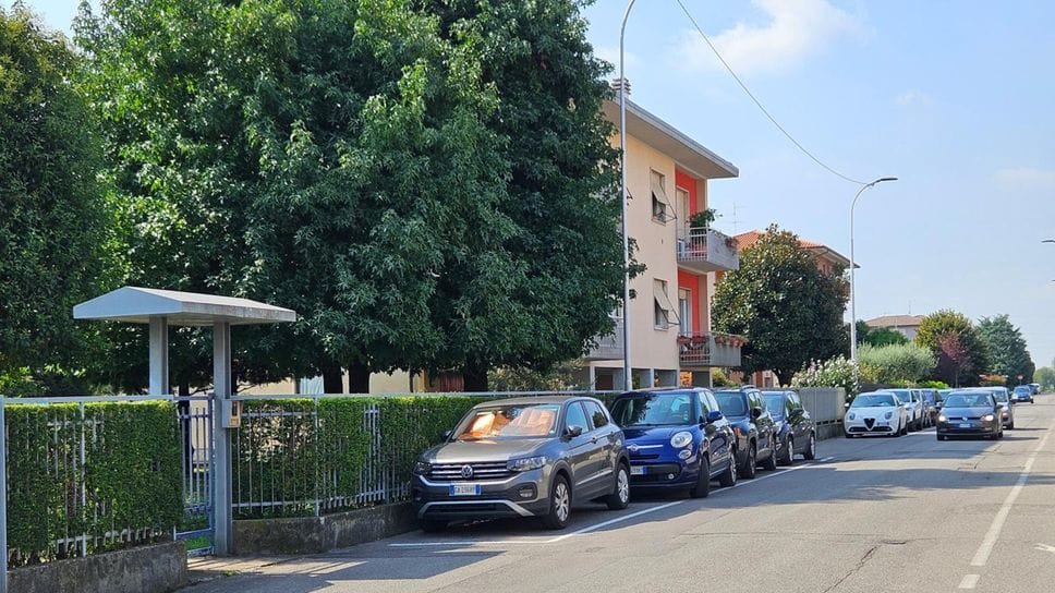 Annega in piscina, muore un 86enne a Ponte San Pietro