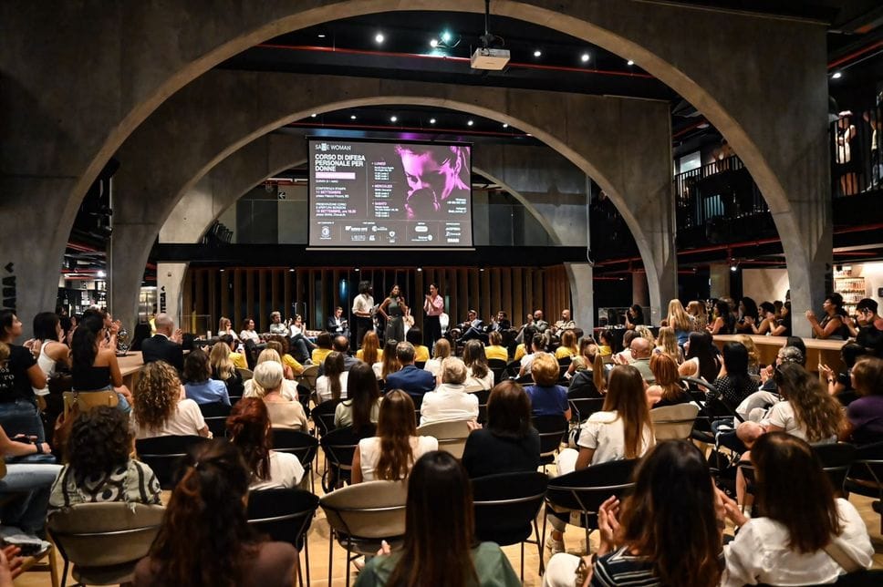 «Safe woman», in arrivo un’app per aiutare le donne in pericolo