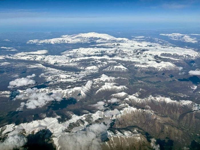 Sotto gli Appennini la crosta terrestre si sta aprendo come una zip  