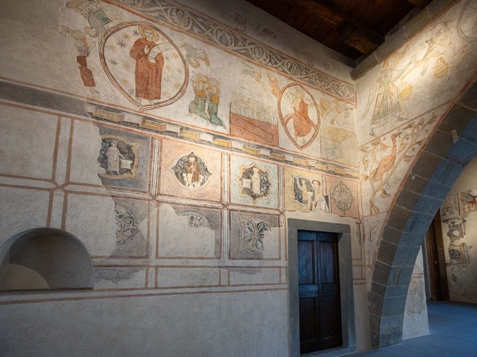 Aula Picta, restaurati gli affreschi del Duecento: tornano i colori originali. Il Vescovo: cuore del Museo Bernareggi - Foto