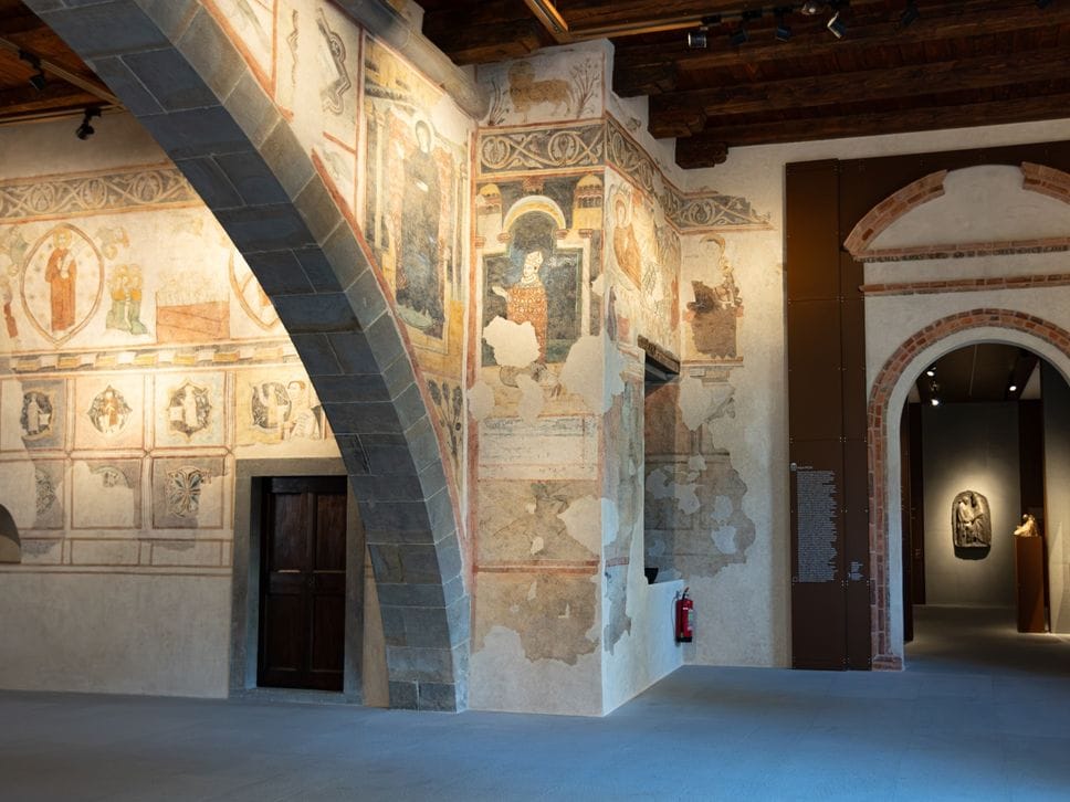 Aula Picta, restaurati gli affreschi del Duecento: tornano i colori originali. Il Vescovo: cuore del Museo Bernareggi - Foto