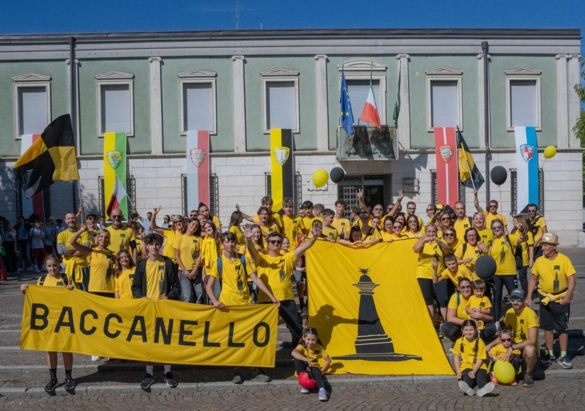 Le contrade di Calusco d’Adda scendono in strada per la conquista della «Bora»
