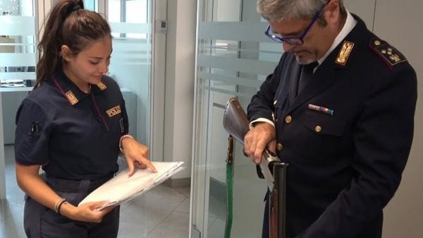 Treviglio, controlli sulle armi: ritirati 24 fucili e 452 munizioni