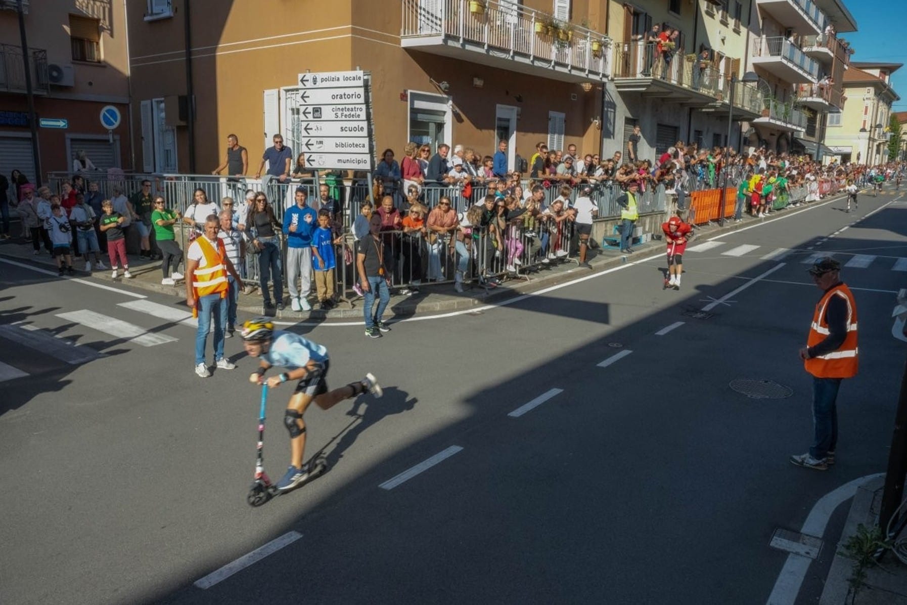 Le contrade di Calusco d’Adda scendono in strada per la conquista della «Bora»