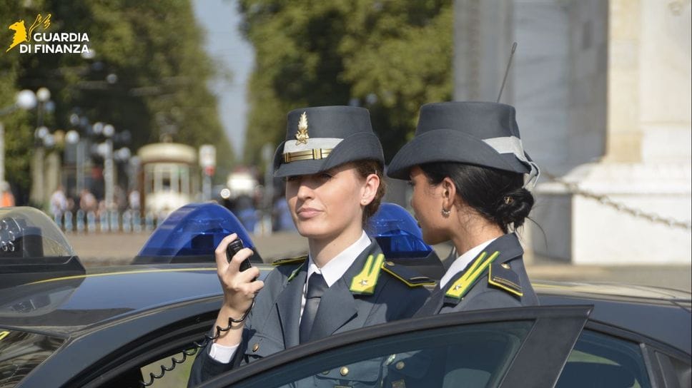Truffa e peculato su scuole di formazione in Lombardia, 2 arresti e 27 indagati