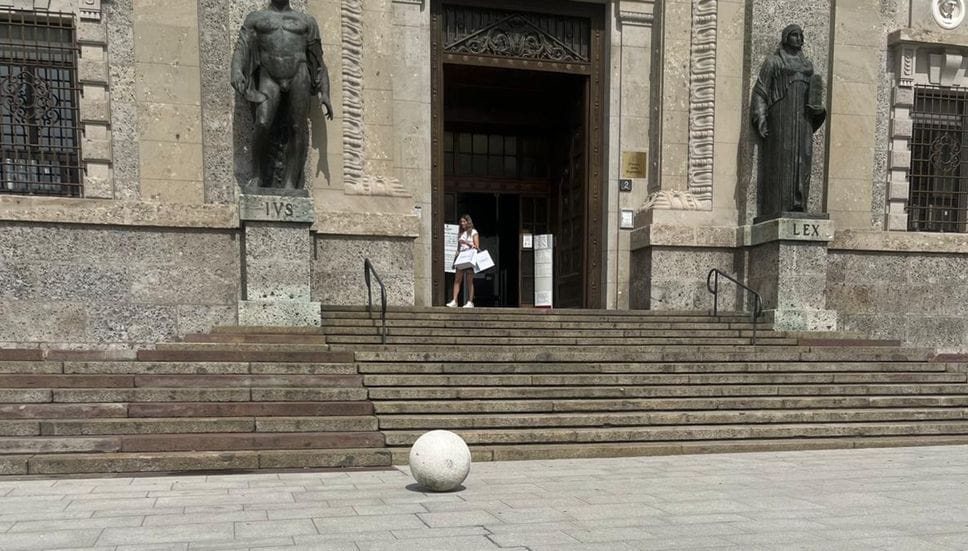 Fondazioni scolastiche, due arresti
