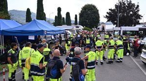 Maxi esercitazione sul lago d’Iseo per simulare la frana del monte Saresano - Foto
