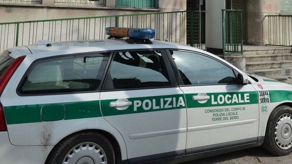 Bariano, dà agli agenti l’identità del fratello: scoperto e denunciato
