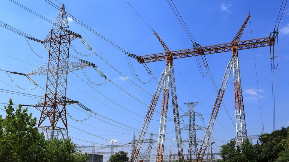 Elettricità e gas trainano l’inflazione. Per le famiglie salasso da 959 euro all’anno