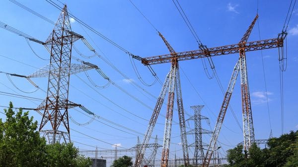 Elettricità e gas trainano l’inflazione. Per le famiglie salasso da 959 euro all’anno