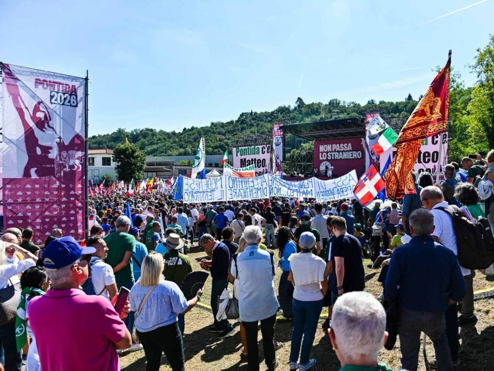 La Lega a Pontida: «Si vince uniti e la Lega è e sarà più unita che mai». Salvini: proporrò un Congresso straordinario a ottobre - Foto
