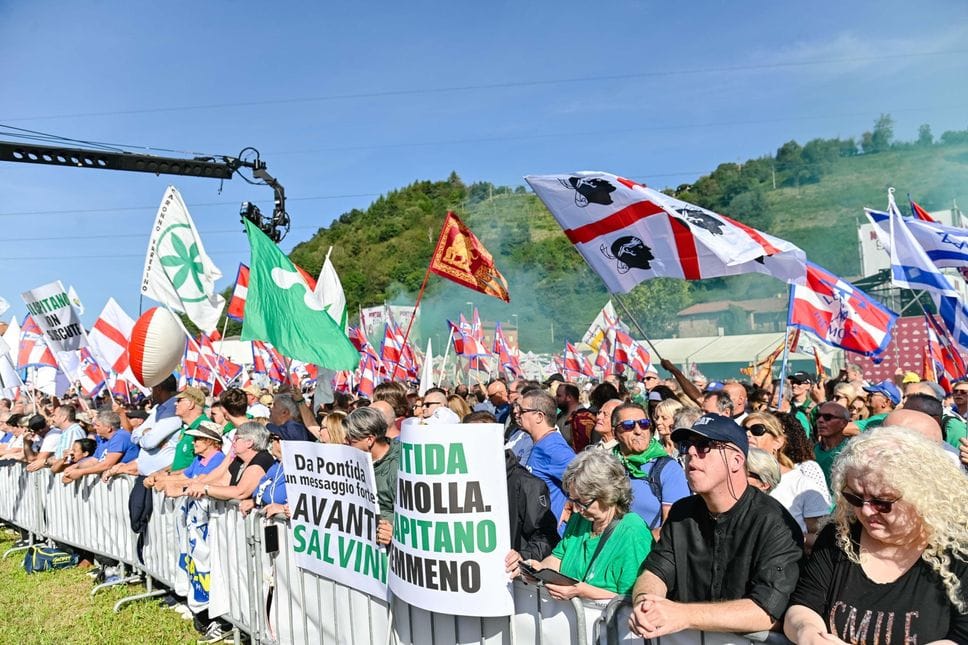 La Lega a Pontida: «Si vince uniti e la Lega è e sarà più unita che mai». Salvini: proporrò un Congresso straordinario a ottobre - Foto