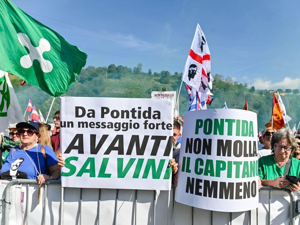La Lega a Pontida: «Si vince uniti e la Lega è e sarà più unita che mai». Salvini: proporrò un Congresso straordinario a ottobre - Foto