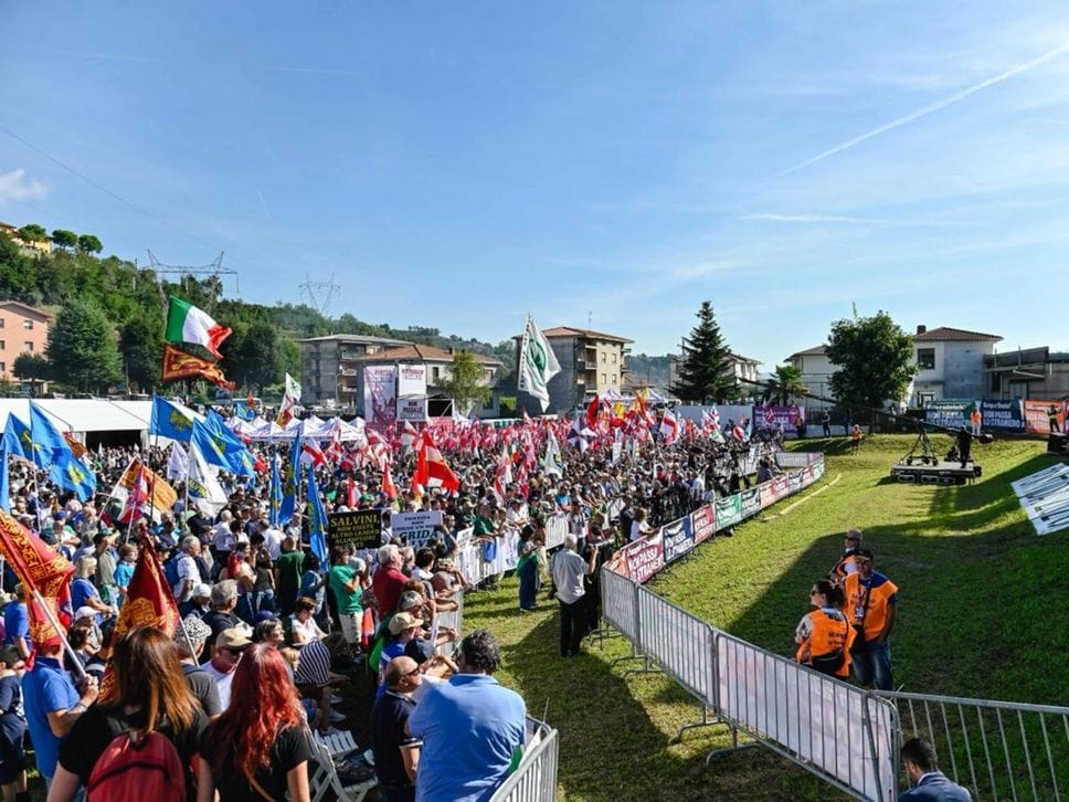 La Lega a Pontida: «Si vince uniti e la Lega è e sarà più unita che mai». Salvini: proporrò un Congresso straordinario a ottobre - Foto