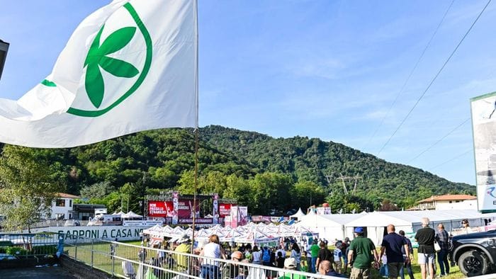 https://storage.ecodibergamo.it/media/photologue/2026/9/20/photos/cache/la-lega-a-pontida-video-tributo-a-bossi-e-il-va-pensiero-foto_ce23a4ba-b4cf-11f1-ad62-1164c33d5a46_1920_1080_v3_large_16_9.jpeg