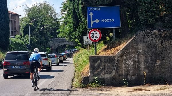 Schianto mortale in moto, Curno nel dolore per Luca Pelizzoli. Lunedì i funerali