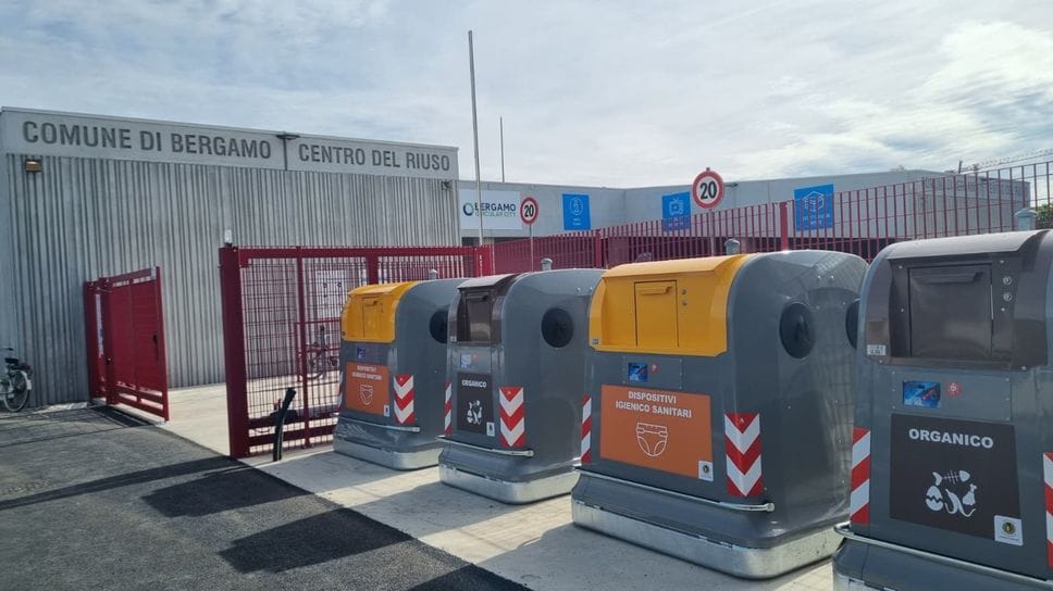 Bergamo, apre il nuovo centro del riuso: la strada dedicata a Langer