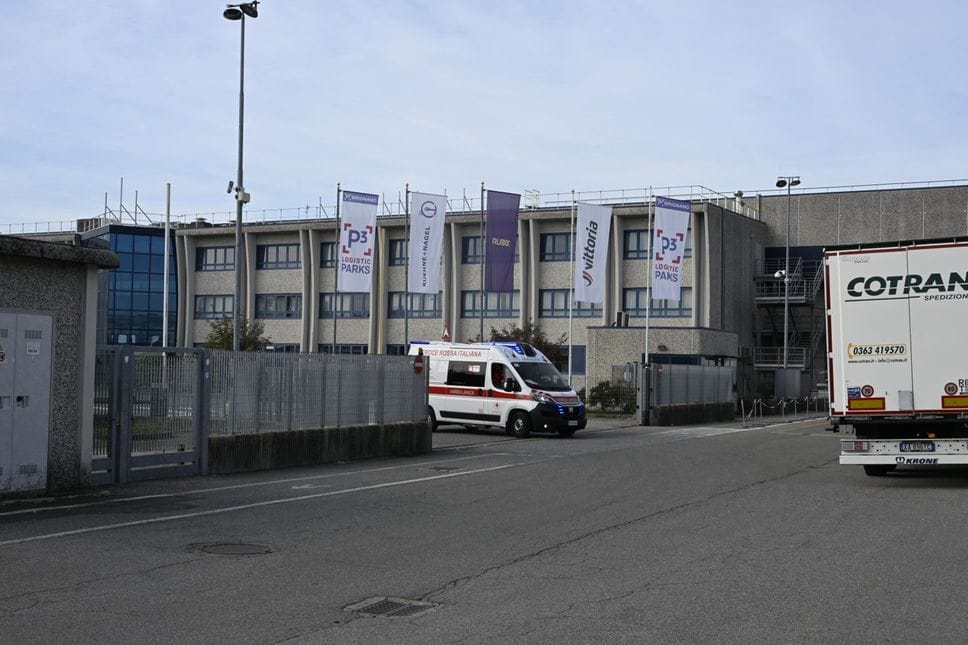 Brignano, colpito da un pallet caduto da 3 metri di altezza: grave 60enne