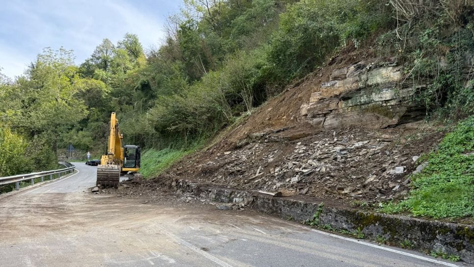Frana sulla provinciale 17 a Berbenno: strada riaperta