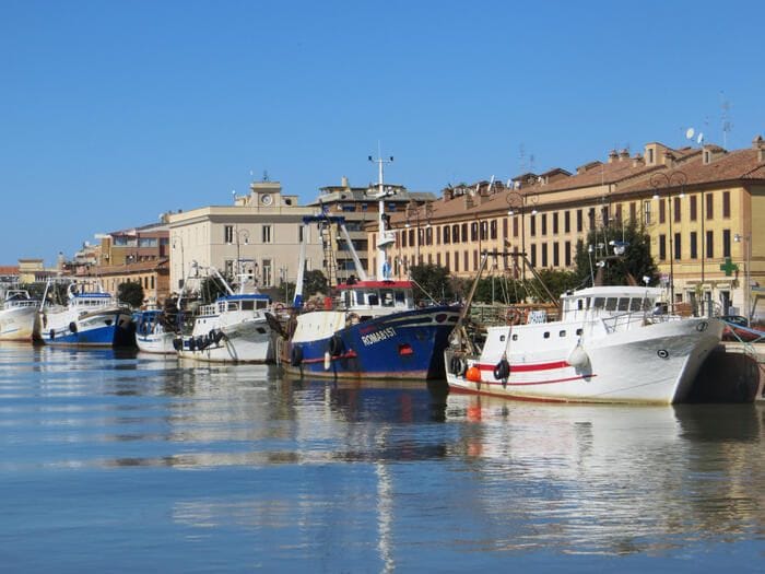 Caro carburante, dal Masaf via libera a 7 milioni agevolazioni fiscali per la pesca