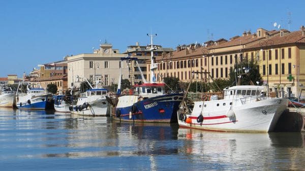 Caro carburante, dal Masaf via libera a 7 milioni agevolazioni fiscali per la pesca