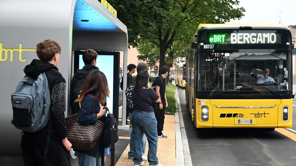 E-Brt, in 7 giorni 34mila passeggeri. Donato: «Al lavoro sul traffico»