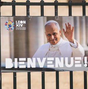 Il Papa in Francia Lo sguardo nuovo sulla Chiesa cattolica