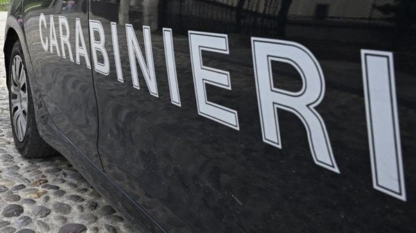 Bassa Bergamasca, accoltella l’ex compagna davanti al figlio. Lui arrestato, la donna è gravissima