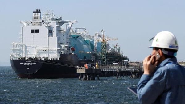Progetto Eni-Ypf su Lng riceve proposta di finanziamento Usa da 6 miliardi di dollari (2)