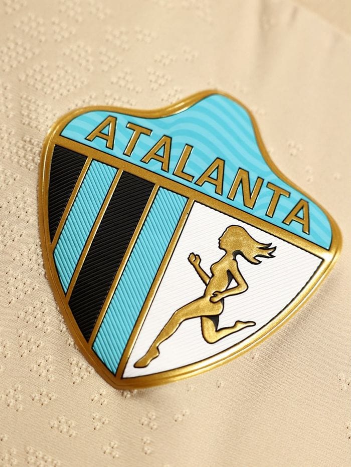 Atalanta, svelata la terza maglia ispirata a Bergamo - Foto