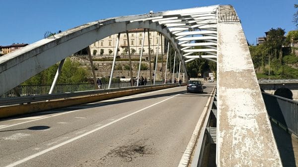 Canonica, il ponte sull’Adda un mese a senso unico alternato