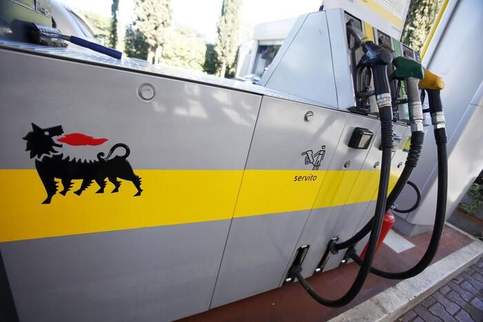 Eni, tetto di 2,19 euro al prezzo del gasolio, 1,99 per la benzina