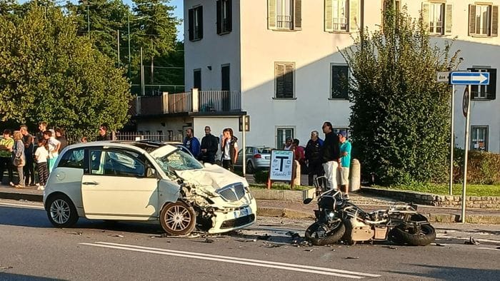 https://storage.ecodibergamo.it/media/photologue/2026/9/26/photos/cache/auto-contro-moto-a-pontida-grave-24enne_c67a0348-b9c6-11f1-a6f5-7ef1b4b87e9a_1920_1080_v3_large_16_9.jpeg